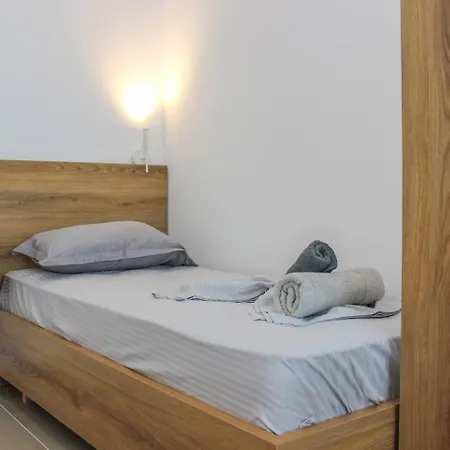 302 Sunrise Antigonea Guest